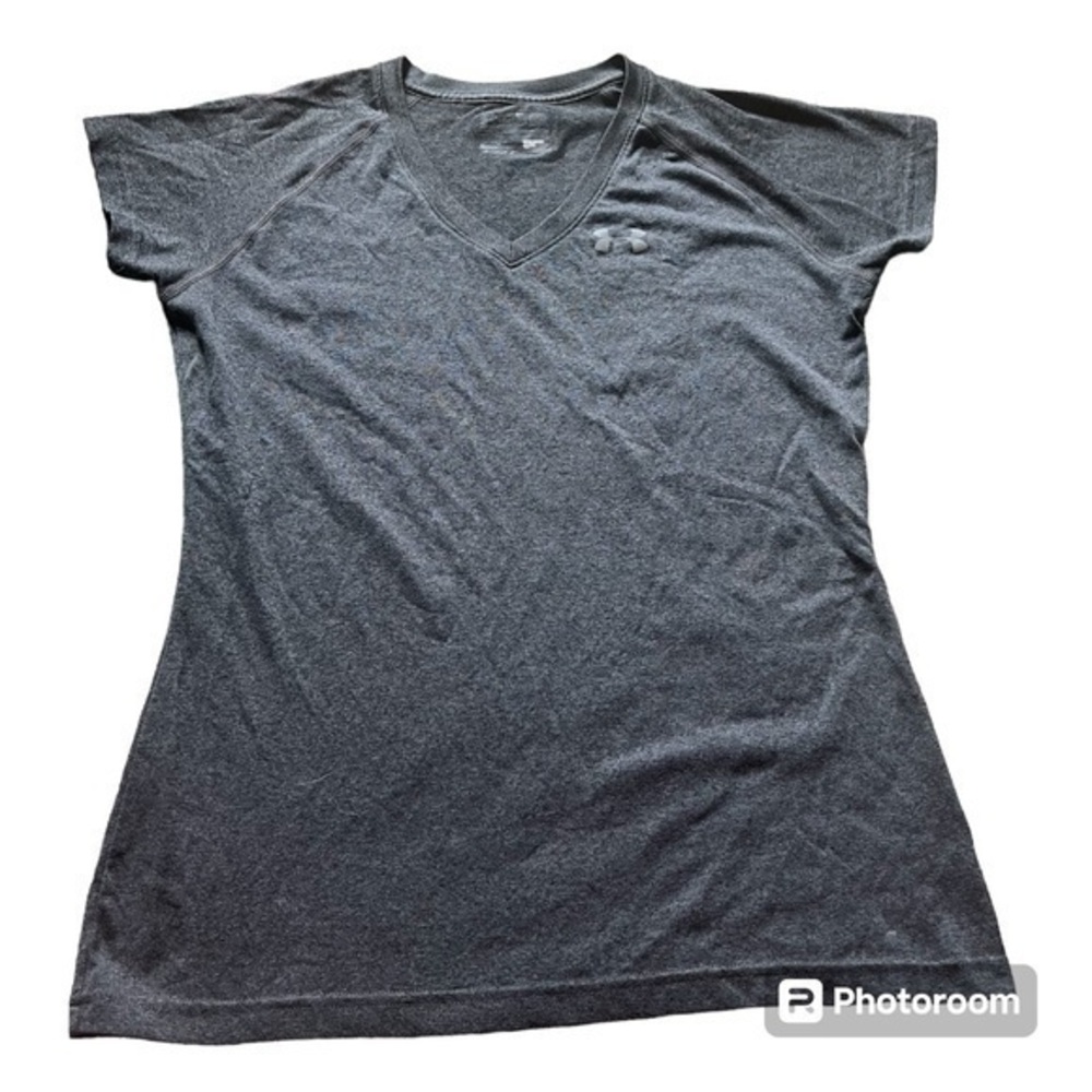 Dark gray under Armour tshirt